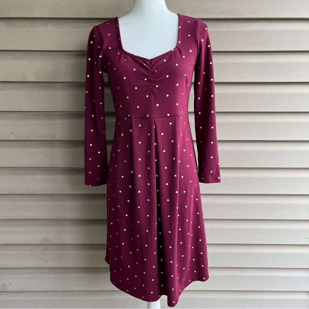 •Old Navy• NWOT Maroon Polka Dot Fit & Flare Knit Dress - Size Small